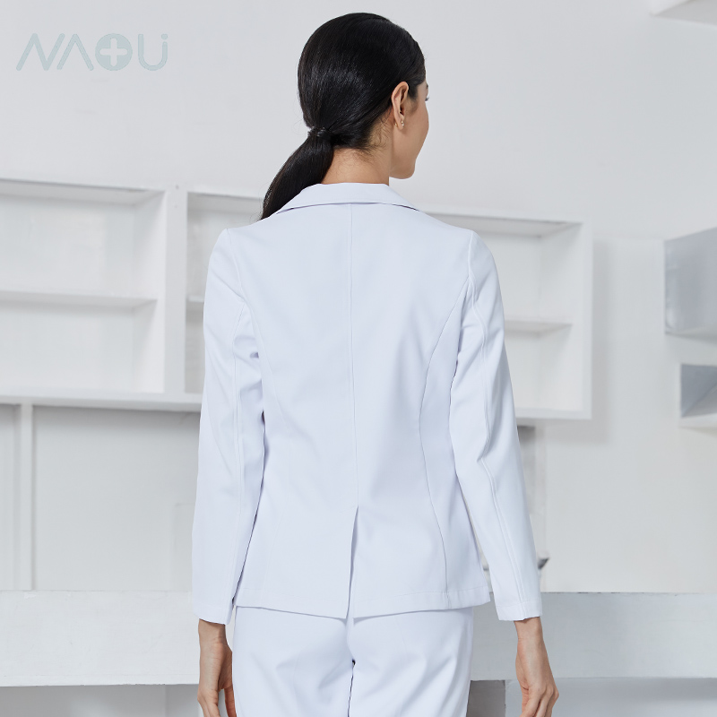 In vendita Uniformi da medico  - Medical Lab Center recensione e prezzo